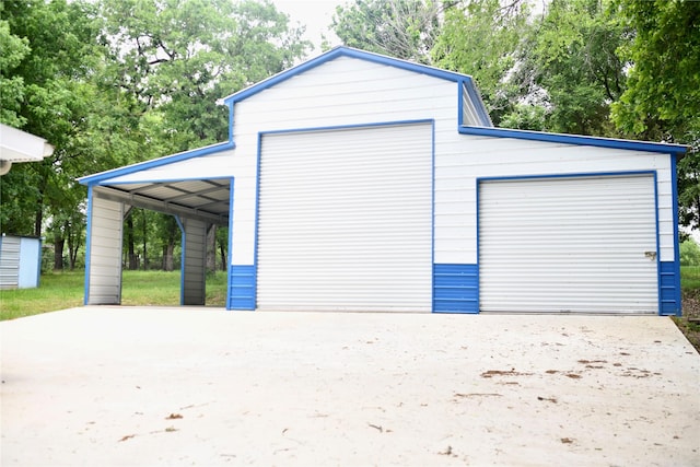112 Lcr 902, Jewett, TX 75846 - garage featuring a detached garage
