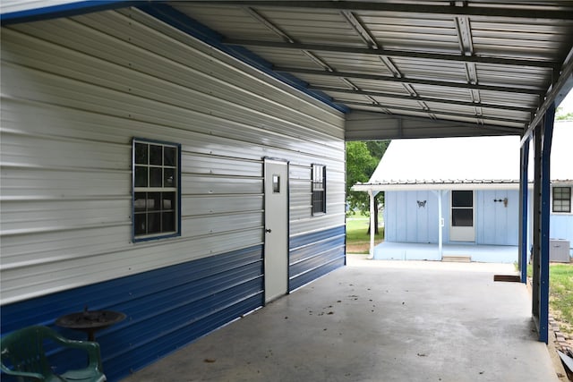 112 Lcr 902, Jewett, TX 75846 - view of garage