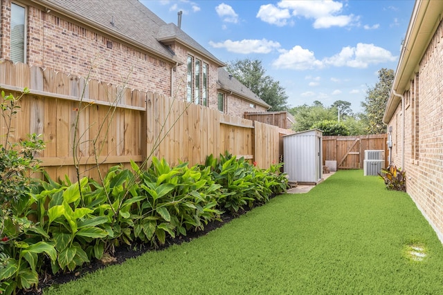 2307 Ellis Park Ln, Conroe, TX 77304 - view of yard featuring a shed and an outbuilding