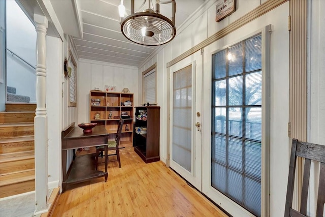 7027 Iowa Colony Blvd, Rosharon, TX 77583 - office area with light wood-style floors and a chandelier