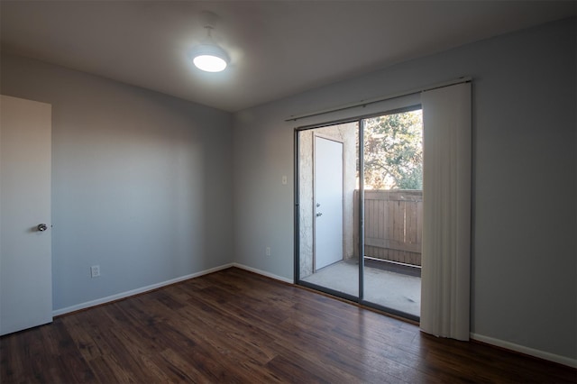 8435 Hearth Dr Unit 21, Houston, TX 77054 - empty room with wood finished floors and baseboards