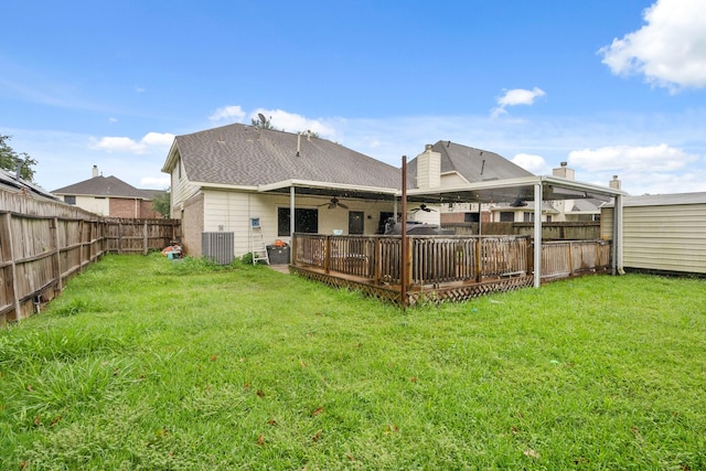 405 Spencer Lndg W, La Porte, TX 77571 - back of property with ceiling fan, a deck, and central AC