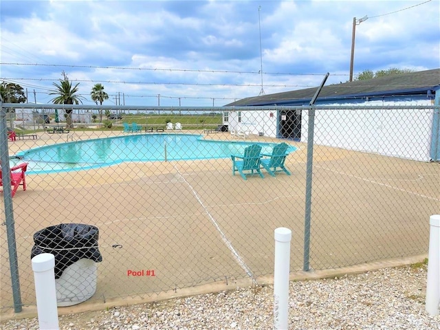 589 Swallow Dr, Palacios, TX 77465