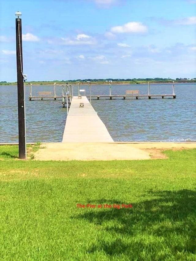 589 Swallow Dr, Palacios, TX 77465