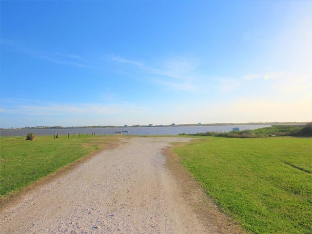 589 Swallow Dr, Palacios, TX 77465