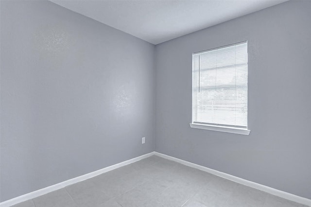 742 Pine Ave, Hempstead, TX 77445 - spare room with baseboards