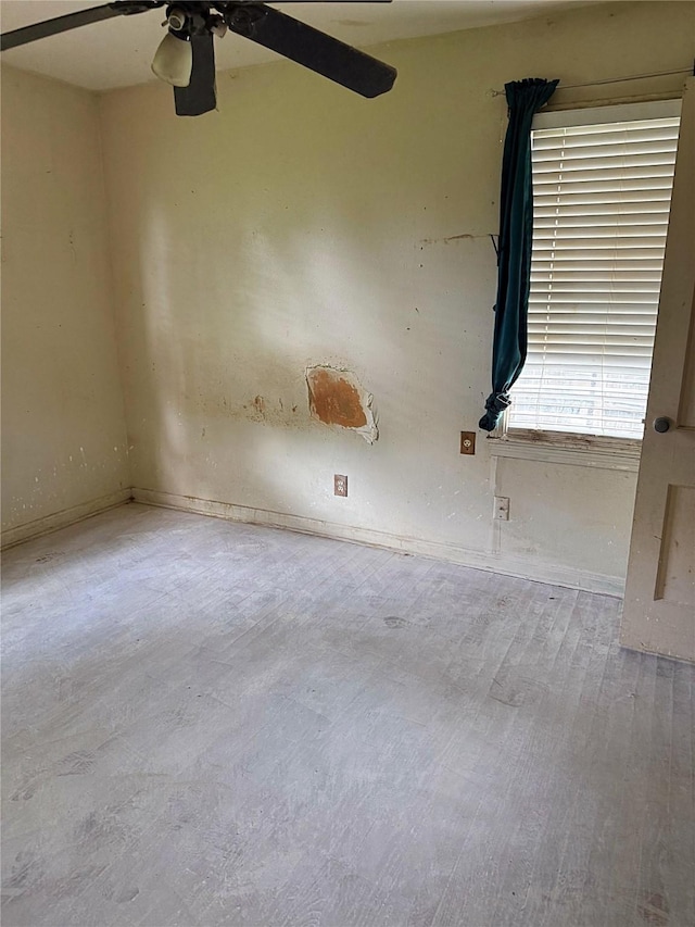 13339 Emporia St, Houston, TX 77015 - unfurnished room with a ceiling fan