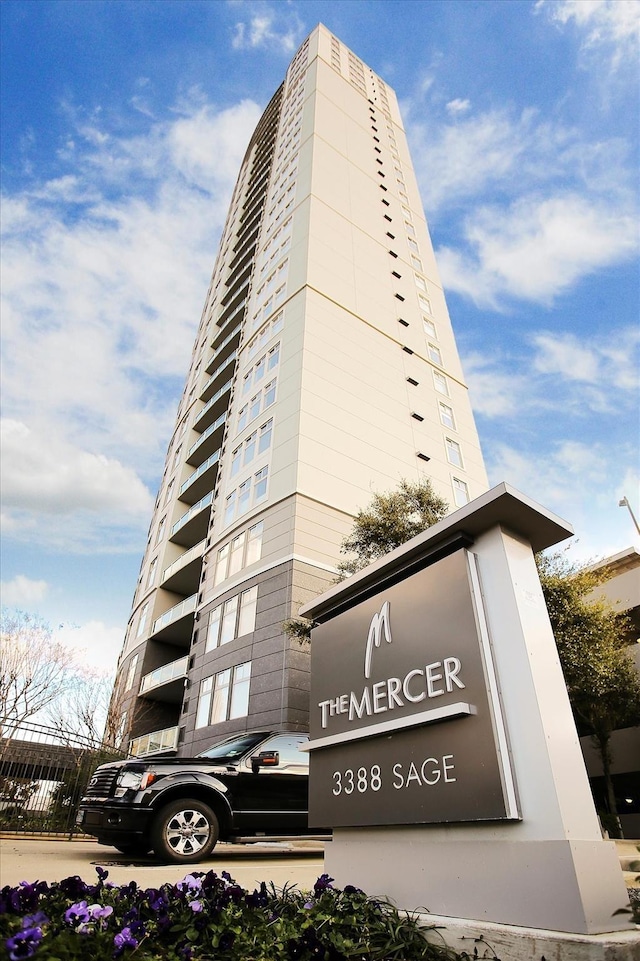 view of building exterior