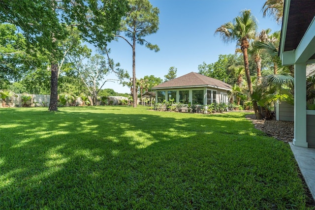 104 Smith Ln, League City, TX 77573 - view of grassy yard