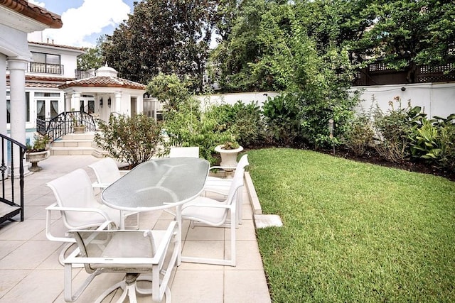 8618 Stable Crest Blvd, Houston, TX 77024 - view of yard with outdoor dining space and a patio