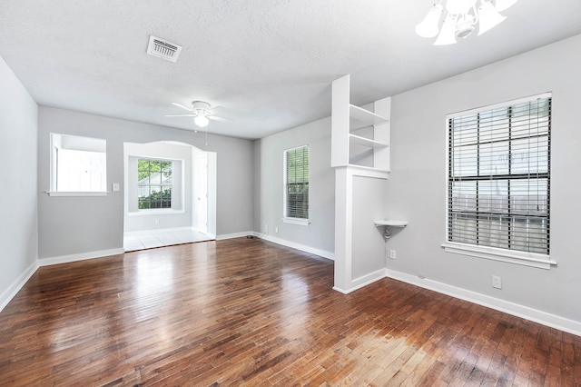 601 W Dumble St, Alvin, TX 77511 - photo 9