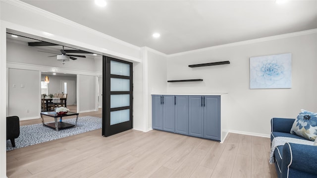 9210 Linkmeadow Ln, Houston, TX 77025 - sitting room with recessed lighting, light wood finished floors, crown molding, baseboards, and ceiling fan