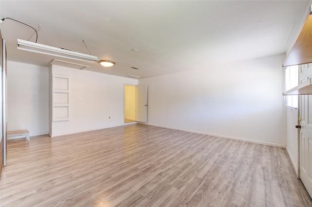 4538 Warm Springs Rd, Houston, TX 77035 - unfurnished room with light wood-type flooring and baseboards