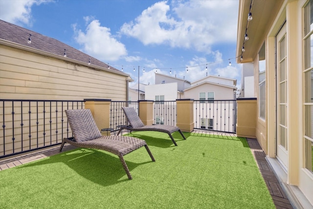 2813 Clinton Dr, Houston, TX 77020 - view of yard with a balcony
