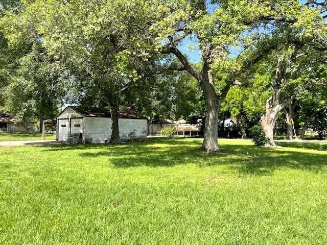 6211 Gresham St, Wallis, TX 77485 - photo 9