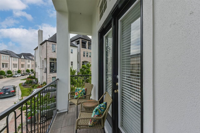 9450 London Bridge Sta, Houston, TX 77045 - balcony featuring a residential view