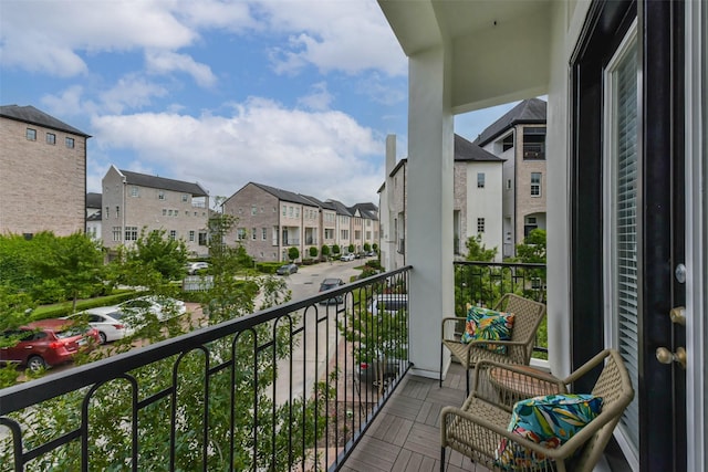 9450 London Bridge Sta, Houston, TX 77045 - balcony featuring a residential view