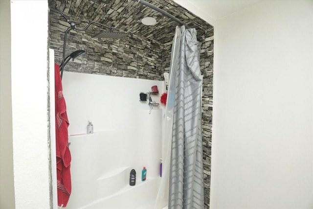 26643 Carol Ln, Splendora, TX 77372 - bathroom featuring shower / bath combo
