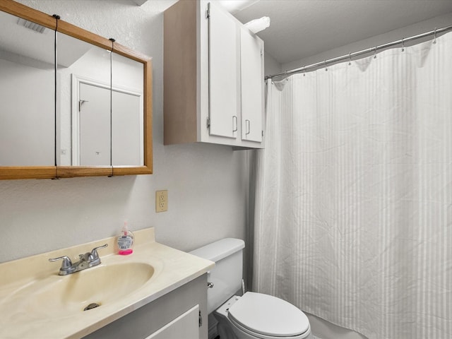 1134 Canal Dr, Surfside Beach, TX 77541 - full bath featuring vanity and a shower with shower curtain