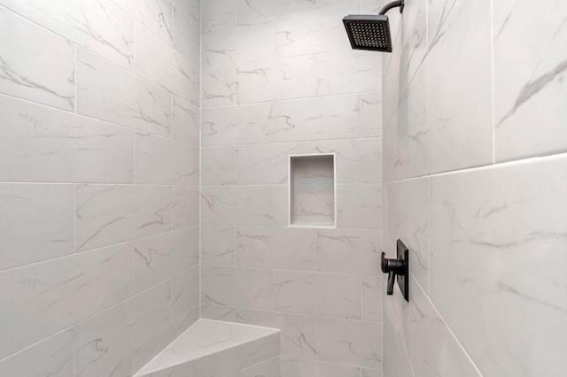 5609 Savyon Dr, Houston, TX 77091 - bathroom with tiled shower