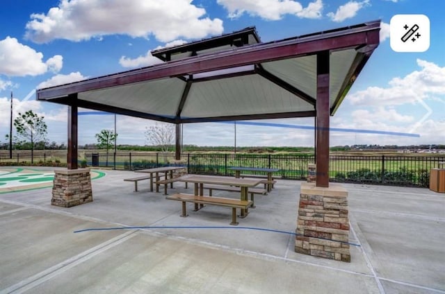 4923 Lacebark Pine Trl, Rosenberg, TX 77471 - surrounding community with fence and a gazebo