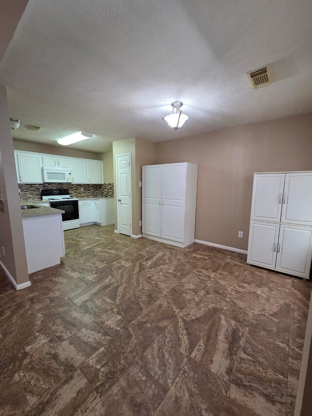 9325 Sioux Dr, La Porte, TX 77571 - photo 9