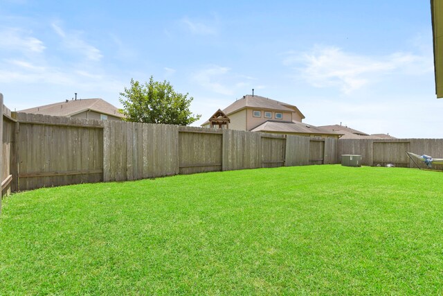 3011 Tandem Ct, Rosenberg, TX 77471 - view of yard