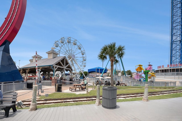 1501 Ashley Ct, Seabrook, TX 77586 - view of community with a gazebo and a yard