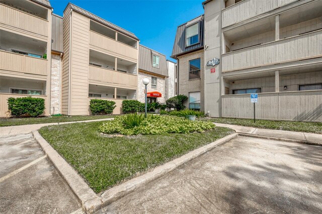 8521 Hearth Dr Unit 33, Houston, TX 77054 - view of building exterior