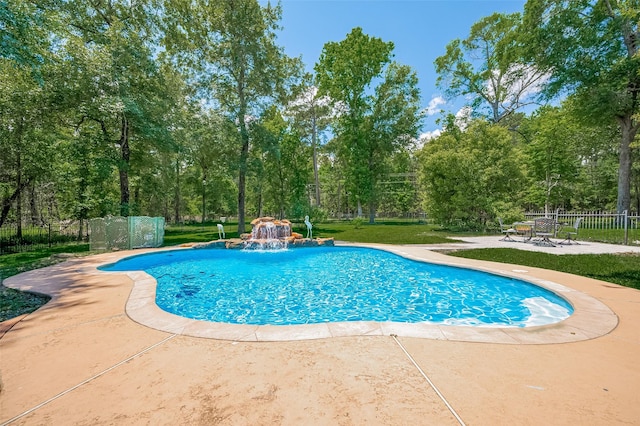 8946 Catamaran Way, Montgomery, TX 77316 - view of pool with a patio and fence