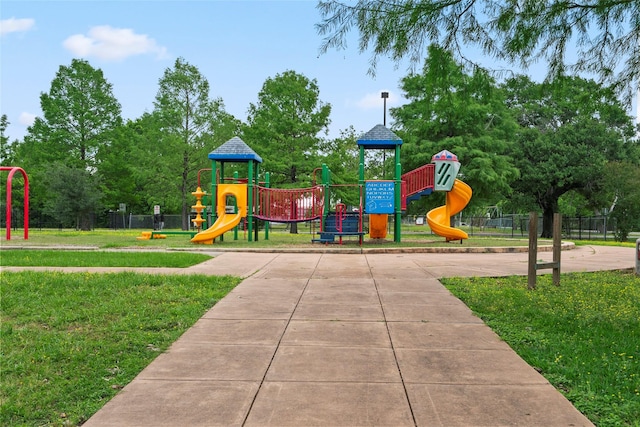 5023 Hull St, Houston, TX 77021 - view of community play area