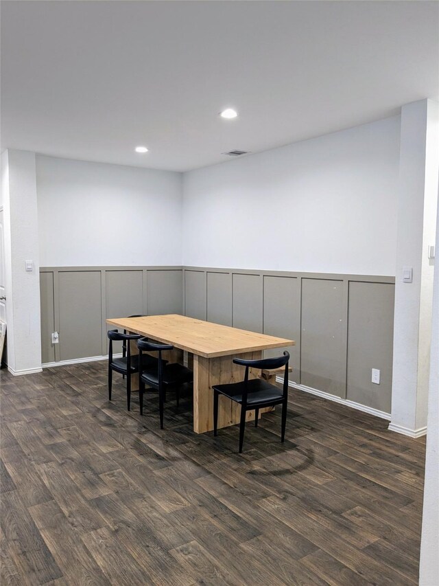 18475 Tenaha Mill Dr, New Caney, TX 77357 - dining room featuring dark wood-type flooring and recessed lighting