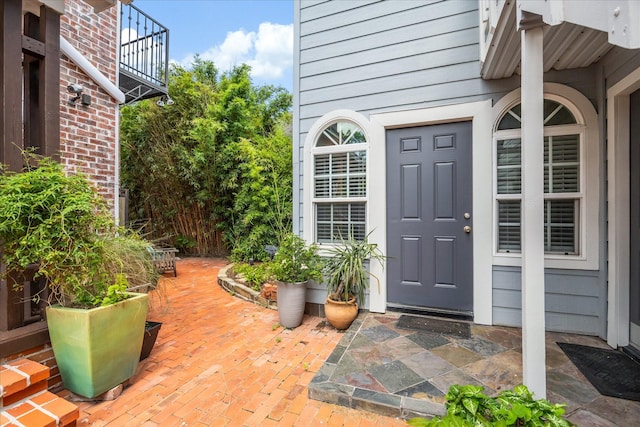 1755 Kipling St, Houston, TX 77098 - property entrance featuring a balcony and a patio