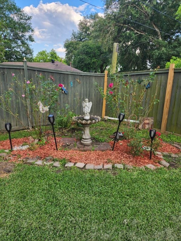 509 S Ramona St, Angleton, TX 77515 - view of yard