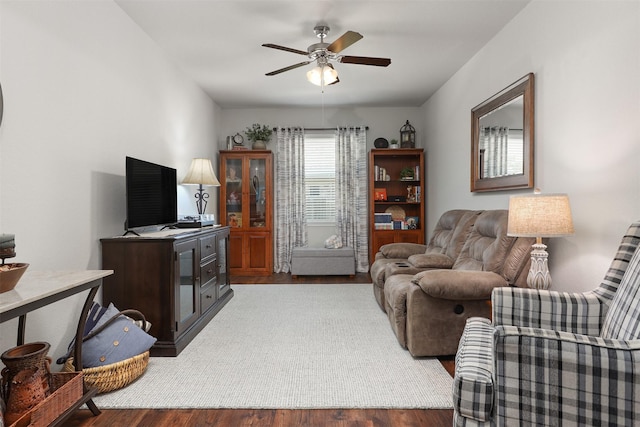 5734 Arden Way, Pasadena, TX 77505 - living area featuring wood finished floors and a ceiling fan