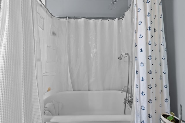 1818 Decatur St, Houston, TX 77007 - bathroom with shower / bathtub combination with curtain