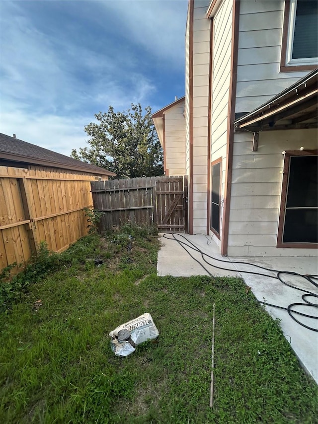 13507 White Cliff Dr, Houston, TX 77065 - view of yard