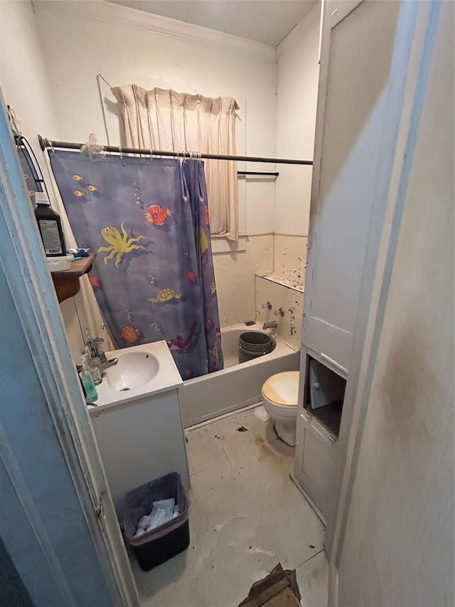 3439 5th St, Port Arthur, TX 77642 - full bath with toilet, vanity, shower / bathtub combination with curtain, and unfinished concrete floors