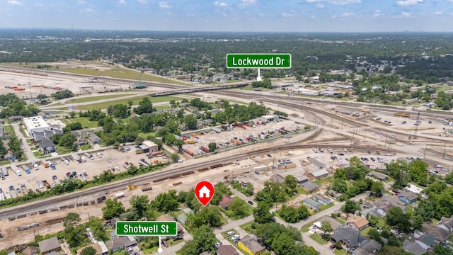 206 Shotwell St, Houston, TX 77020 - aerial view of a main thoroughfare