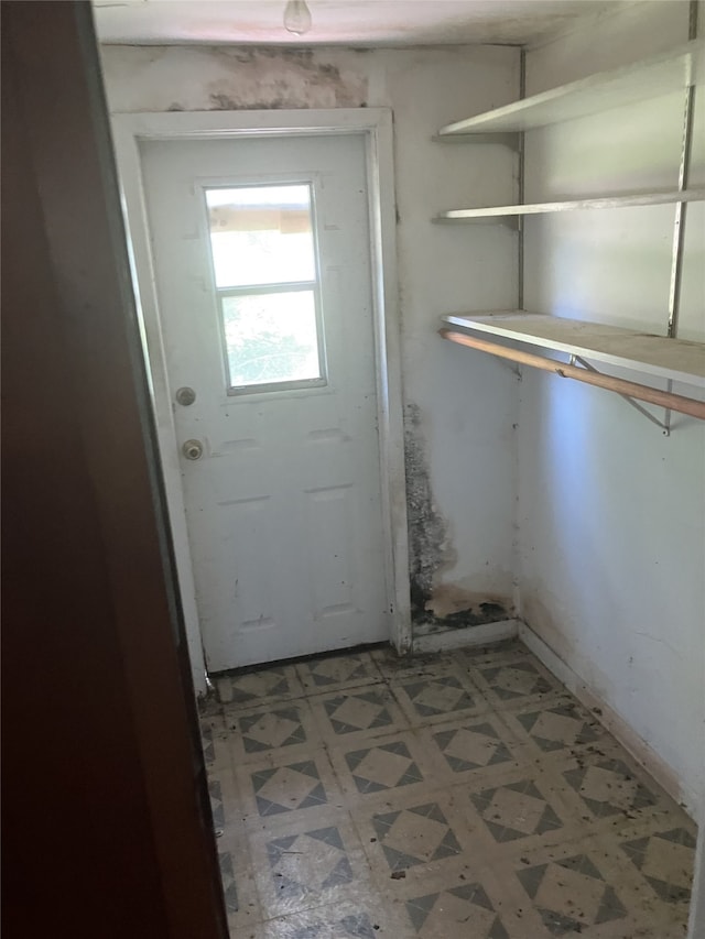 1401 8th St, Bay City, TX 77414 - doorway with light flooring