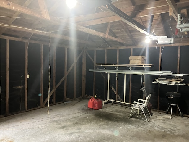 1401 8th St, Bay City, TX 77414 - misc room featuring vaulted ceiling