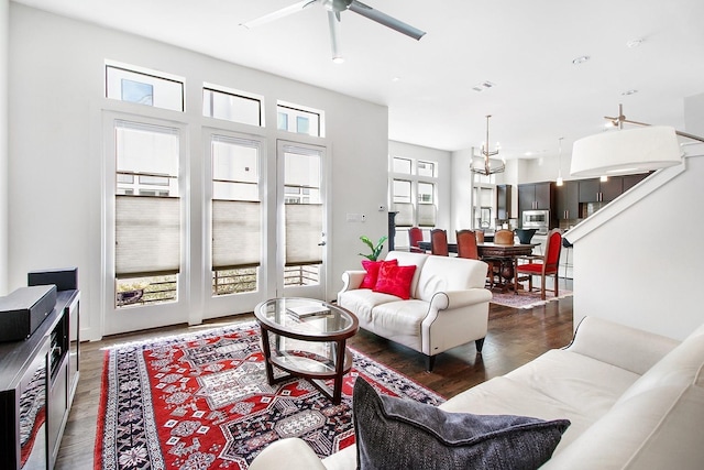 2205 Colorado St, Houston, TX 77007 - living area with wood finished floors and ceiling fan