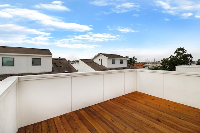 2205 Colorado St, Houston, TX 77007 - view of wooden deck