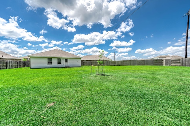 9927 Archdale Spring Dr, Baytown, TX 77521 - view of yard