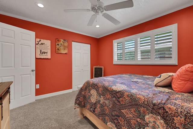 6206 Bayou Blvd, Baytown, TX 77521 - carpeted bedroom with recessed lighting, crown molding, a ceiling fan, baseboards, and a textured ceiling