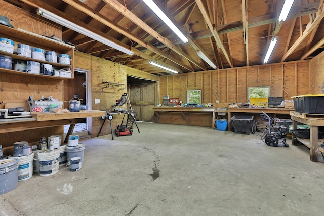 6206 Bayou Blvd, Baytown, TX 77521 - basement with a workshop area