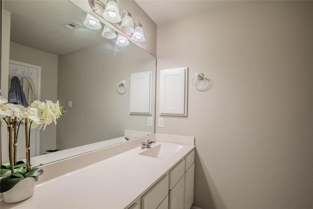 14707 Fairy Tern Ln, Houston, TX 77049 - bathroom with vanity