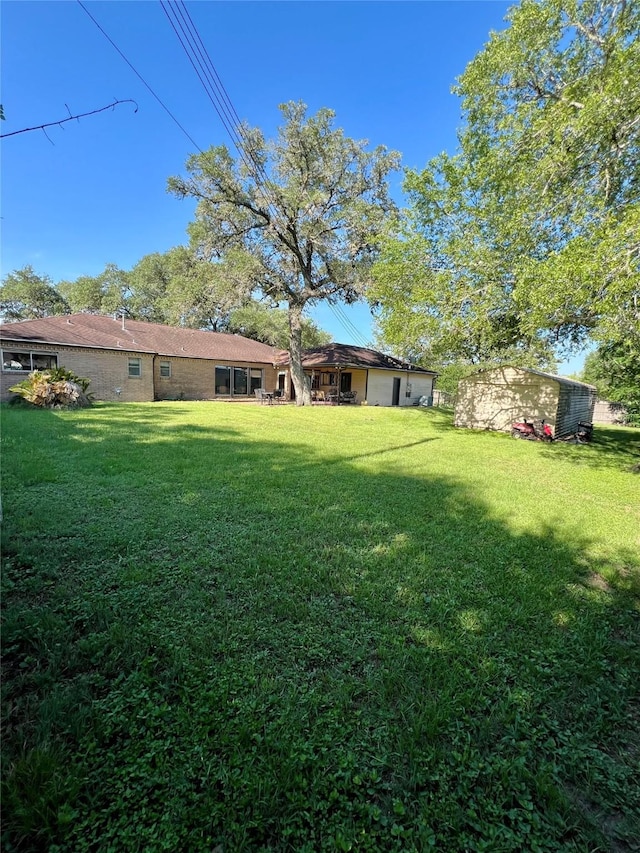 205 Cathy Dr, Hallettsville, TX 77964 - view of grassy yard