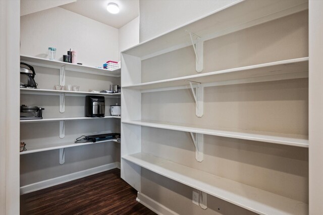 3025 Carioca Ct, Crystal Beach, TX 77650 - view of pantry