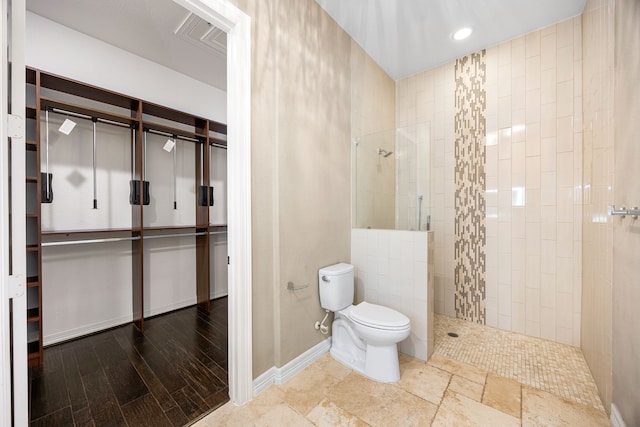 2911 S Saddlebrook Ln, Katy, TX 77494 - full bath with a walk in shower and recessed lighting